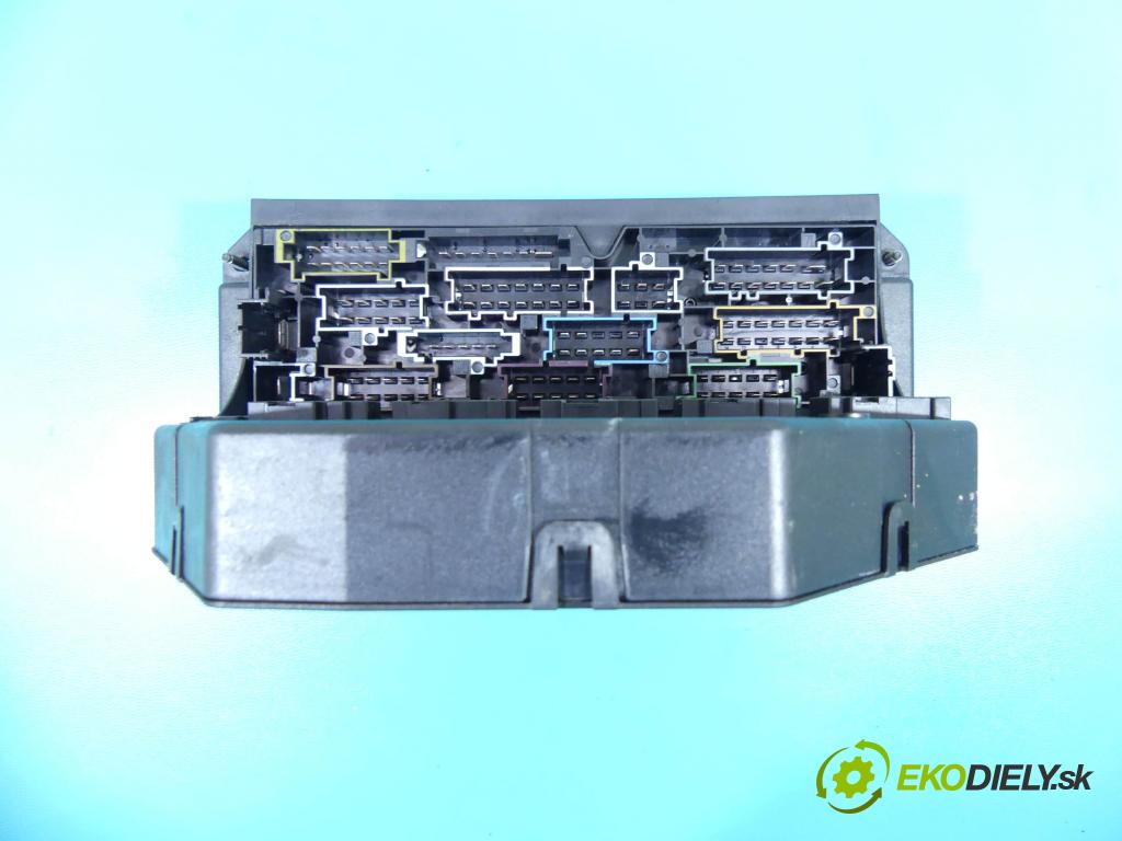 Mercedes C W204 2007-2014 2,2.0 CDI 170 hp automatic 125 kW 2148 cm3 4- skříňka pojistková A2045455401 (Pojistkové skříňky)