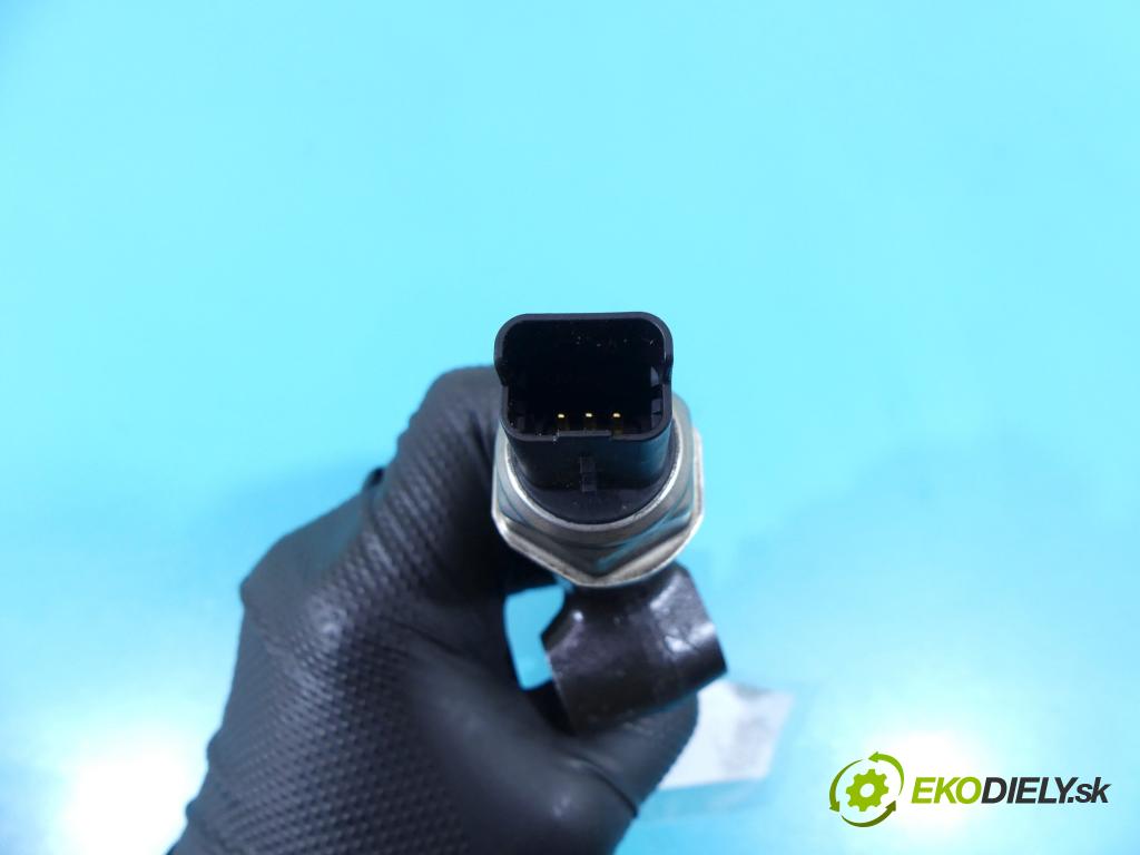 Peugeot 508 2010-2018 1.6 hdi 114 HP manual 84 kW 1560 cm3 4- lišta vstrekovacia 9685297580 (Vstrekovacie lišty)