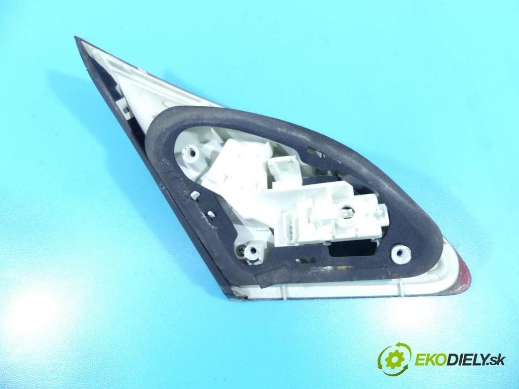 Opel Astra IV 2009-2015 1.7 cdti 125 hp manual 92 kW 1686 cm3 5- světlo zadní pravé  (Klika dveří ostatní)