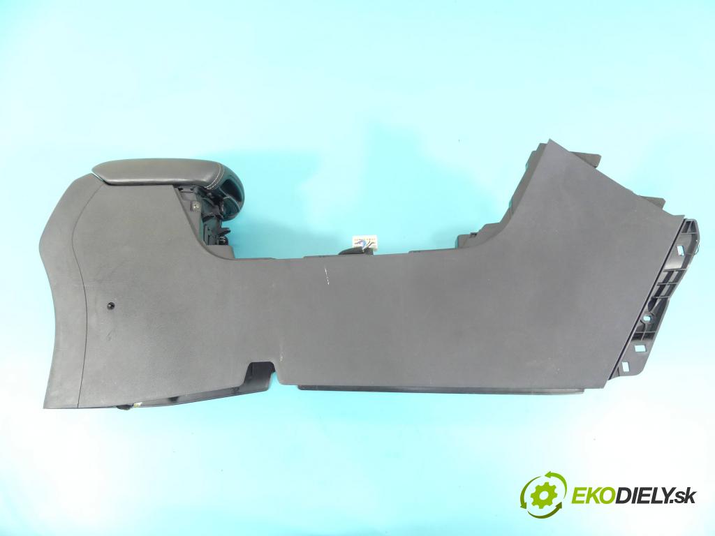 Kia Sportage IV 2015-2021 1.7 crdi 116 HP manual 85 kW 1685 cm3 5- operadlo 84611-F1200 (Lakťové opierky)