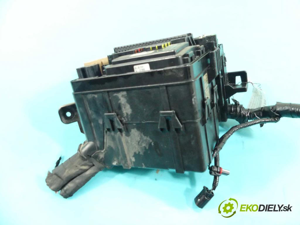 Kia Sportage IV 2015-2021 1.7 crdi 116 hp manual 85 kW 1685 cm3 5- skříňka pojistková 91950-D9BA0 (Pojistkové skříňky)