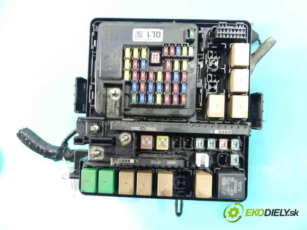 Kia Sportage IV 2015-2021 1.7 crdi 116 hp manual 85 kW 1685 cm3 5- skříňka pojistková 91950-D9BA0 (Pojistkové skříňky)