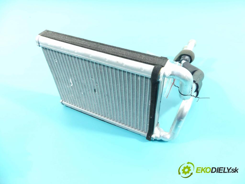 Kia Sportage IV 2015-2021 1.7 crdi 116 hp manual 85 kW 1685 cm3 5- radiátor  (Radiátory topení)