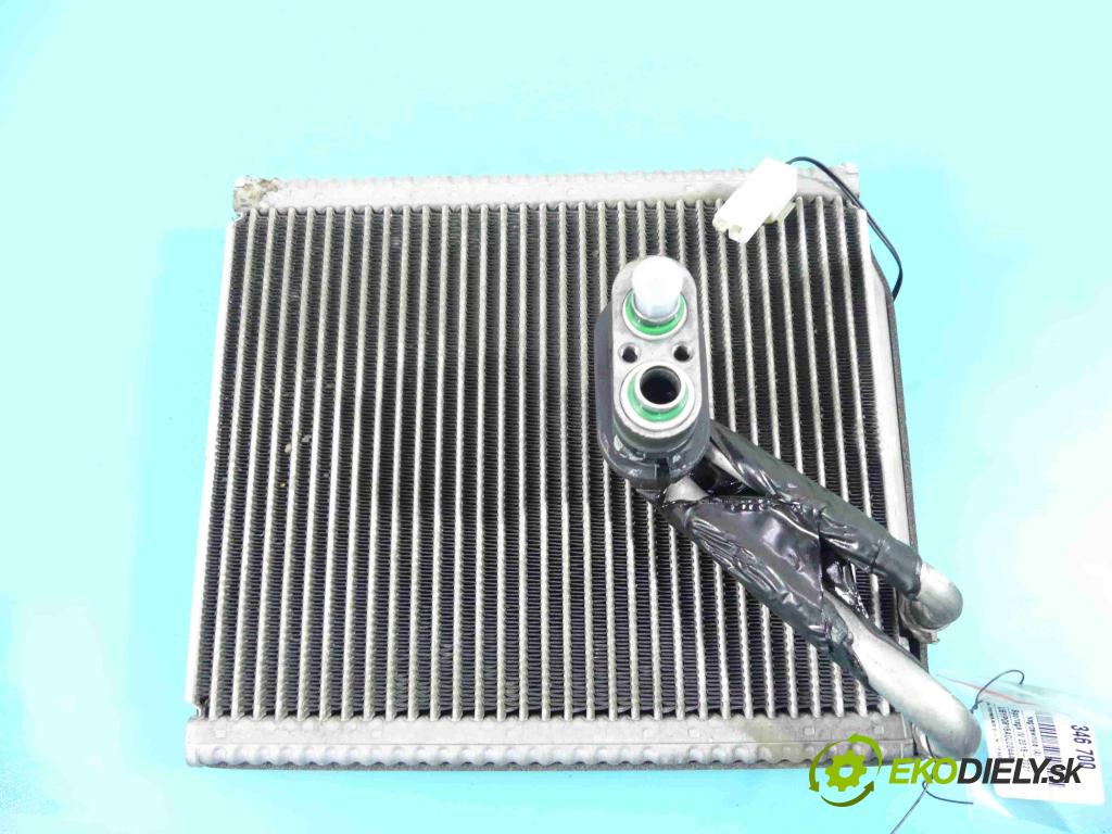 Kia Sportage IV 2015-2021 1.7 crdi 116 hp manual 85 kW 1685 cm3 5- radiátor  (Radiátory topení)