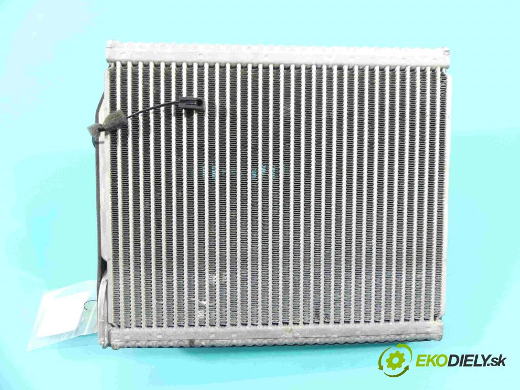 Kia Sportage IV 2015-2021 1.7 crdi 116 hp manual 85 kW 1685 cm3 5- radiátor  (Radiátory topení)