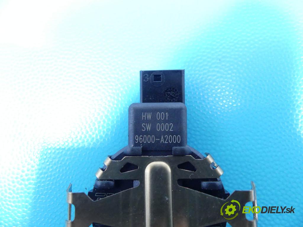 Kia Sportage IV 2015-2021 1.7 crdi 116 HP manual 85 kW 1685 cm3 5- snímač déšť: 96000-A2000 (Snímače dažďa)