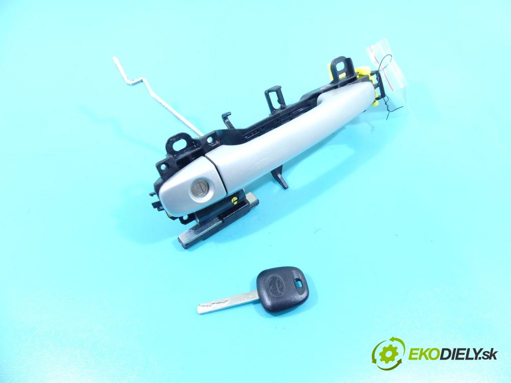 Toyota Verso 2009-2018 1.6 16V 132  HP manual 97 kW 1598 cm3 5- rukoväť predné ľavé mimo:  (Vonkajšie predné ľavé)