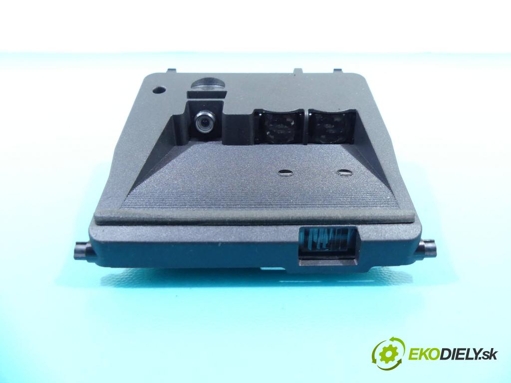 Toyota Verso 2009-2018 1.6 16V 132 hp manual 97 kW 1598 cm3 5- Kamera přední 88181-0F020