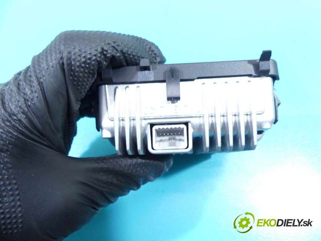 Toyota Verso 2009-2018 1.6 16V 132 hp manual 97 kW 1598 cm3 5- Kamera přední 88181-0F020