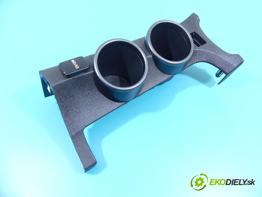 Toyota Verso 2009-2018 1.6 16V 132  HP manual 97 kW 1598 cm3 5- Rukojeť: na nápoje: 58804-0F100 (Úchyty, držiaky na nápoje)