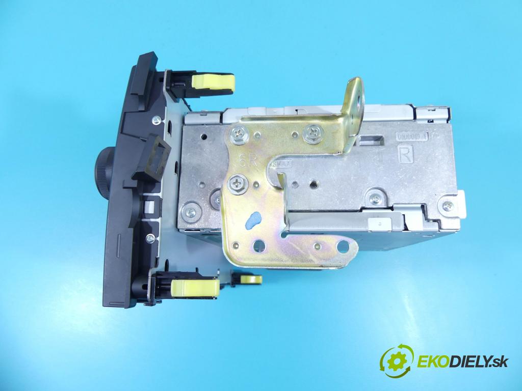 Toyota Verso 2009-2018 1.6 16V 132  HP manual 97 kW 1598 cm3 5- Radio originál 86120-0F140