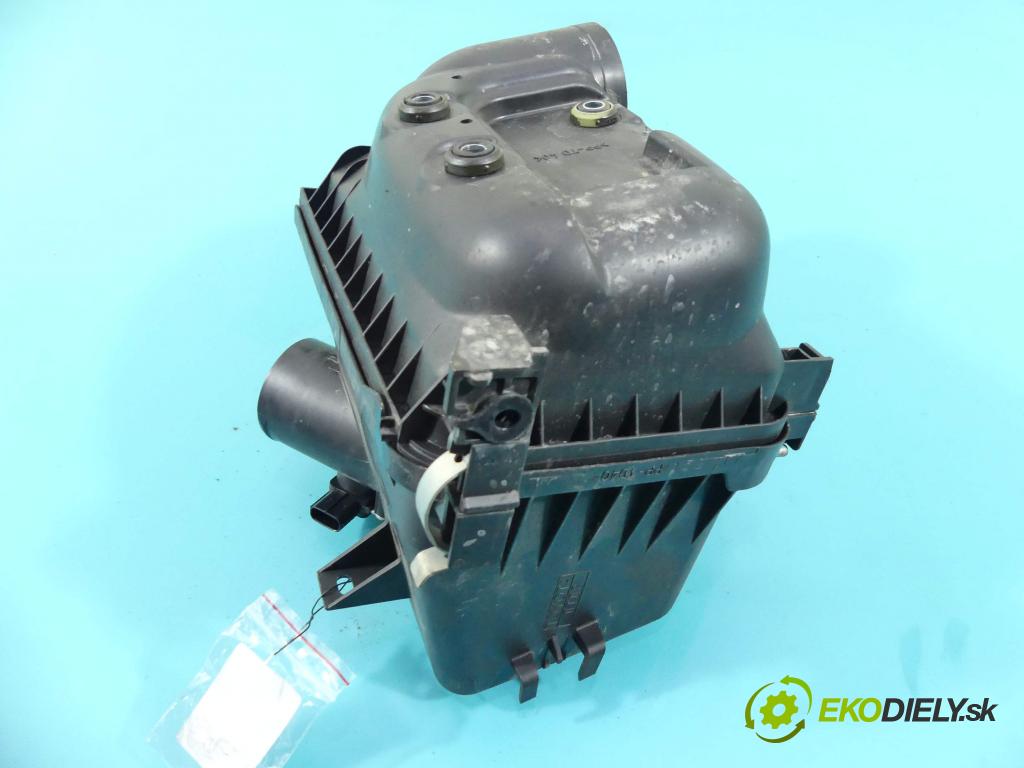 Toyota Verso 2009-2018 1.6 16V 132  HP manual 97 kW 1598 cm3 5- obal filtra vzduchu 22204-0V020 (Obaly filtrov vzduchu)