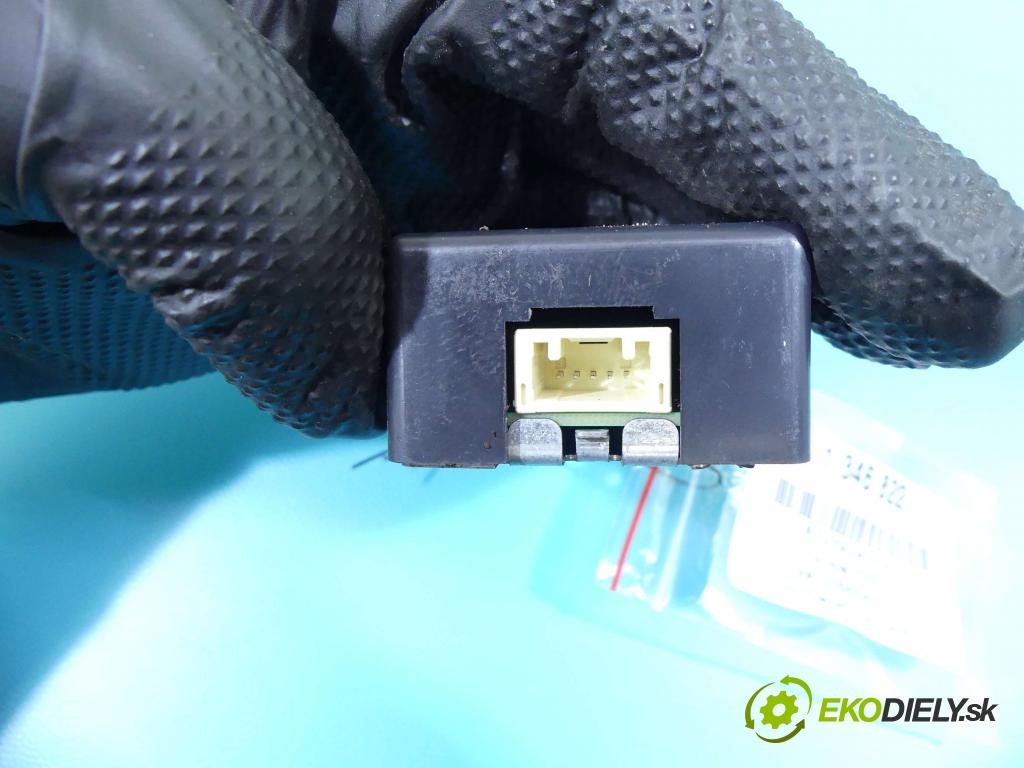 Toyota Verso 2009-2018 1.6 16V 132  HP manual 97 kW 1598 cm3 5- modul riadiaca jednotka 89741-02230B (Ostatné)