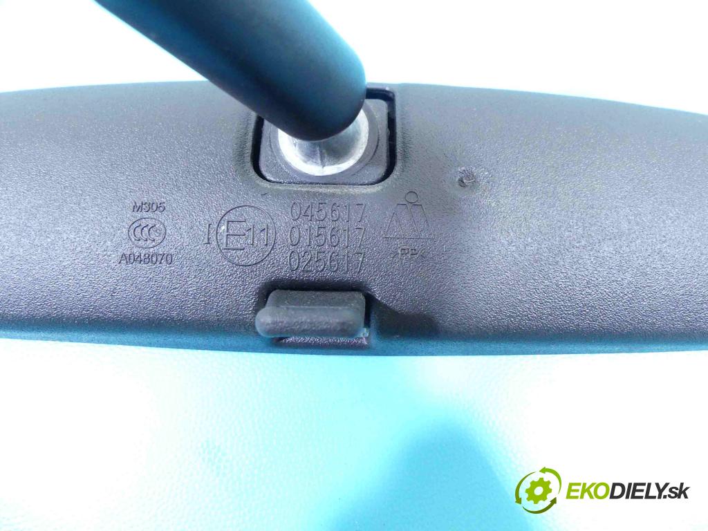 Toyota Verso 2009-2018 1.6 16V 132 hp manual 97 kW 1598 cm3 5- zpětné zrcátko vnitřní  (Světla vnitřní)