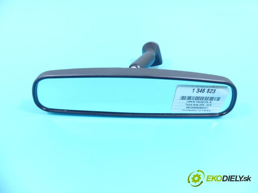 Toyota Verso 2009-2018 1.6 16V 132 hp manual 97 kW 1598 cm3 5- zpětné zrcátko vnitřní  (Světla vnitřní)