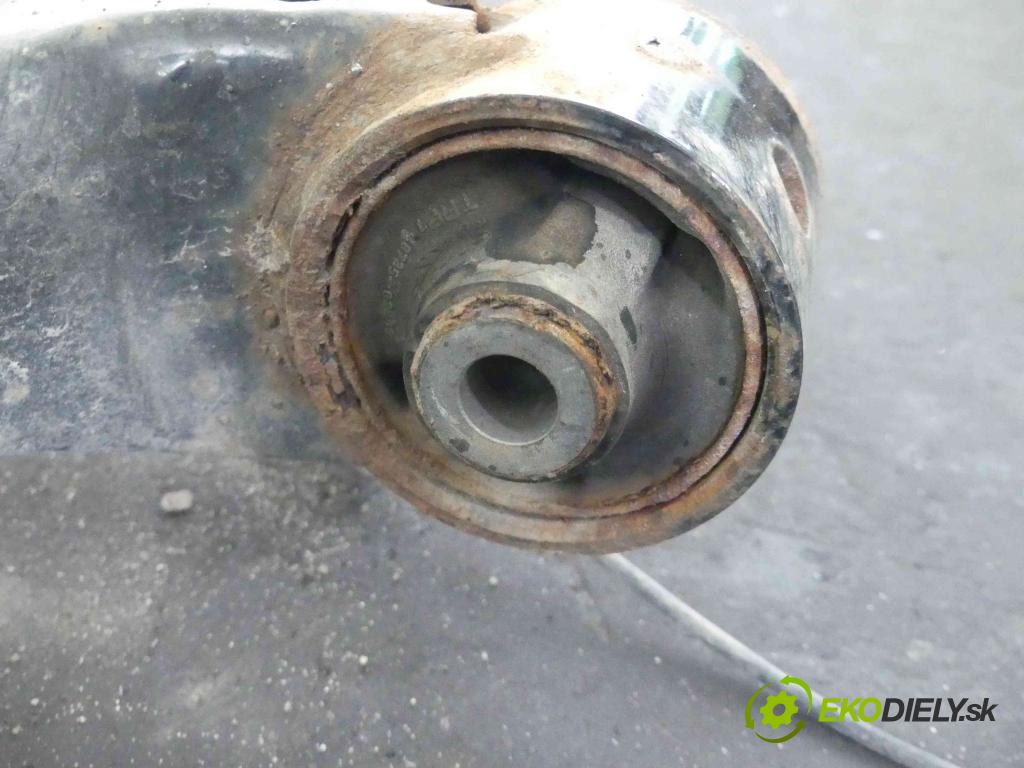 Toyota Verso 2009-2018 1.6 16V 132 hp manual 97 kW 1598 cm3 5- zadní výztuha  (Výztuhy zadní)