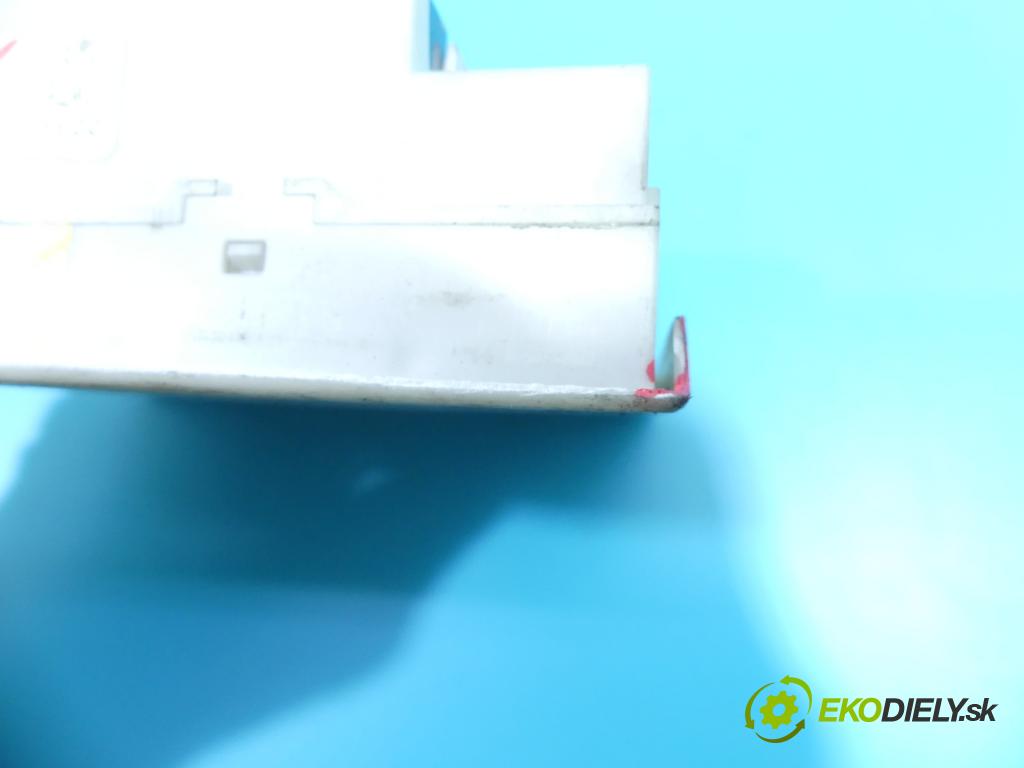 Nissan Micra K12 2003-2010 1.5 dci 65 hp manual 48 kW 1461 cm3 5- skříňka pojistková 284B7AX620 (Pojistkové skříňky)