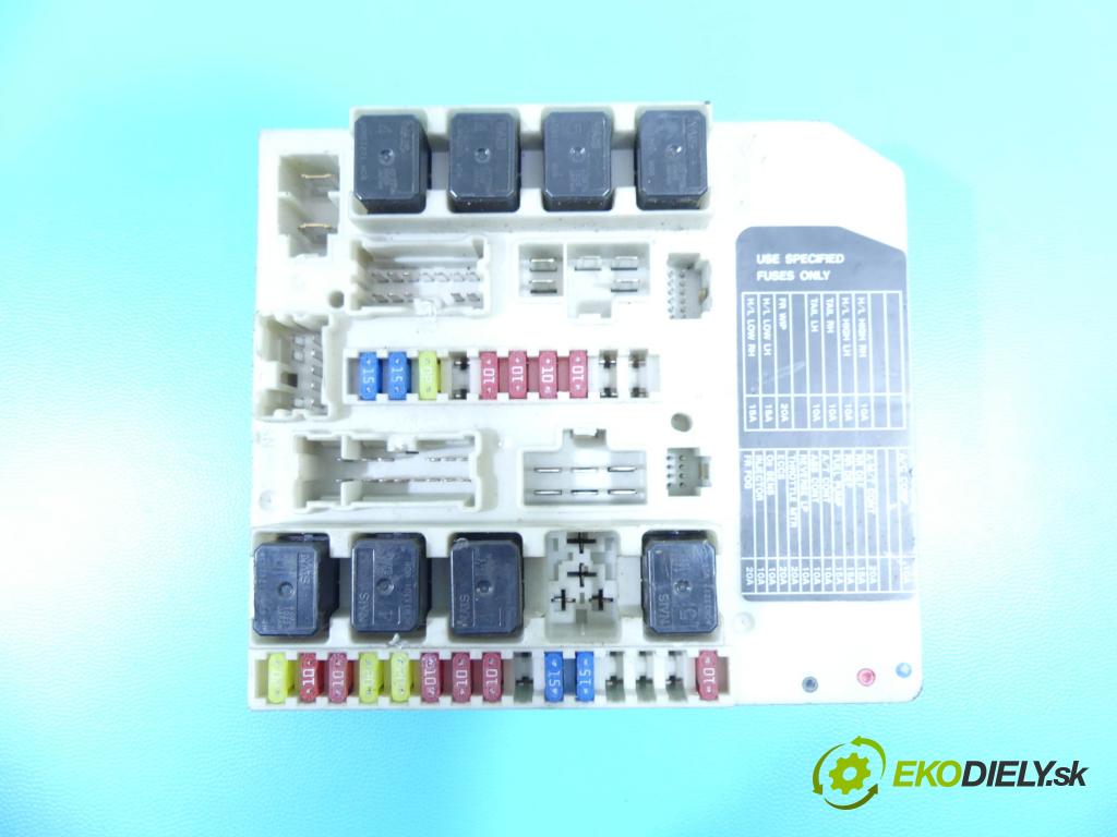 Nissan Micra K12 2003-2010 1.5 dci 65 hp manual 48 kW 1461 cm3 5- skříňka pojistková 284B7AX620 (Pojistkové skříňky)