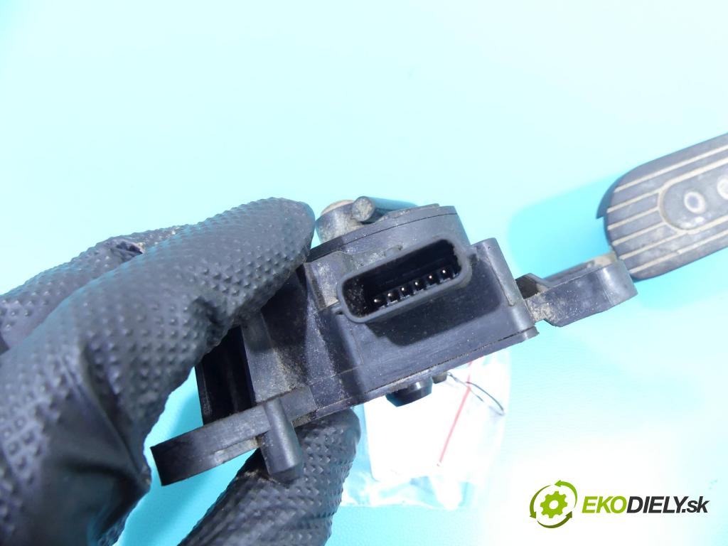 Nissan Micra K12 2003-2010 1.5 dci 65 HP manual 48 kW 1461 cm3 5- pedále 18002AX700 (Pedále)