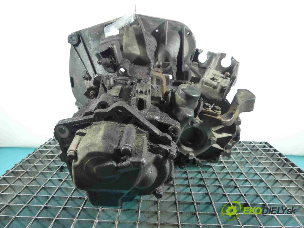Alfa romeo 147 1.6 16V 105 HP manual 77 kW 1598 cm3 3- prevodovka stupeň,rýchlosť manual