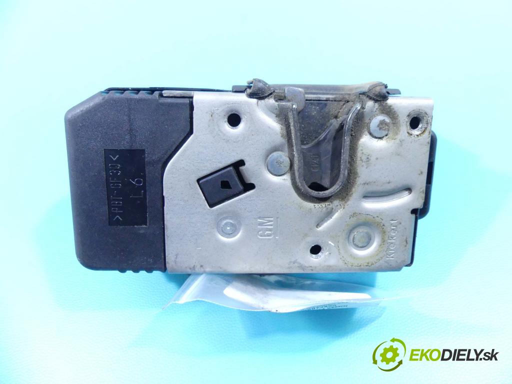 Nissan Primastar 2001-2014 1.9 dci 83 hp manual 61 kW 1870 cm3 5- zámek zadní levý 8200282303