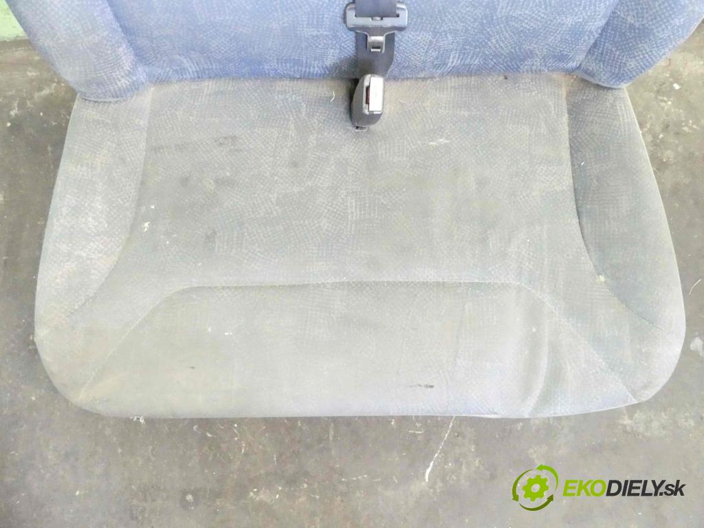 Nissan Primastar 2001-2014 1.9 dci 83 HP manual 61 kW 1870 cm3 5- Sedačka pravý  (Sedačky, sedadlá)