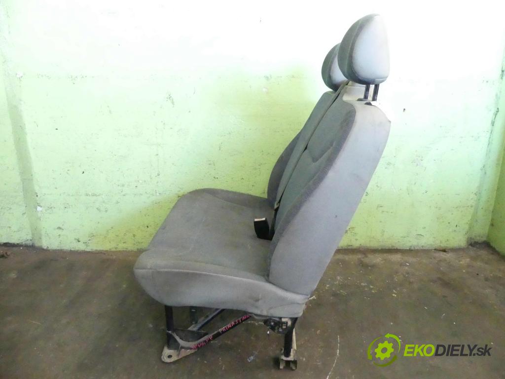 Nissan Primastar 2001-2014 1.9 dci 83 HP manual 61 kW 1870 cm3 5- Sedačka pravý  (Sedačky, sedadlá)