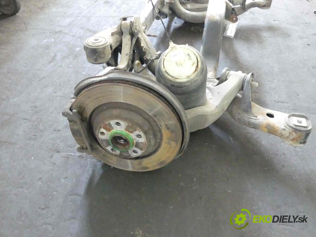 Audi A6 C6 2004-2011 3.0 V6 TFSI automatic 213 kW 2995 cm3 4- zadna výstuha  (Výstuha zadná)