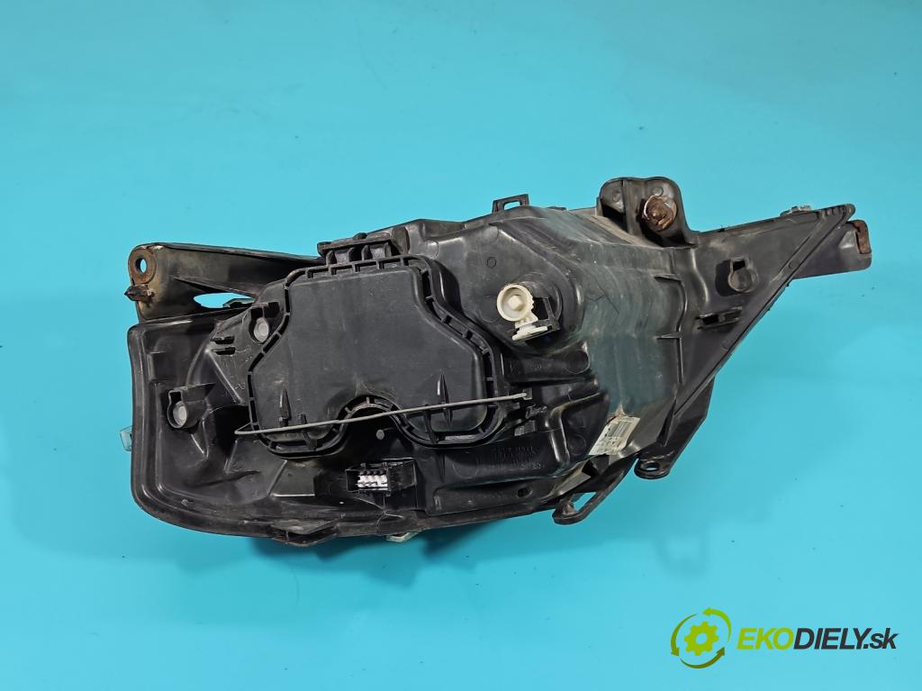 Citroen C3 I 2002-2009 1.4 73 HP manual 54 kW 1360 cm3 5- Reflektor: pravý 9647214180 (Pravé)