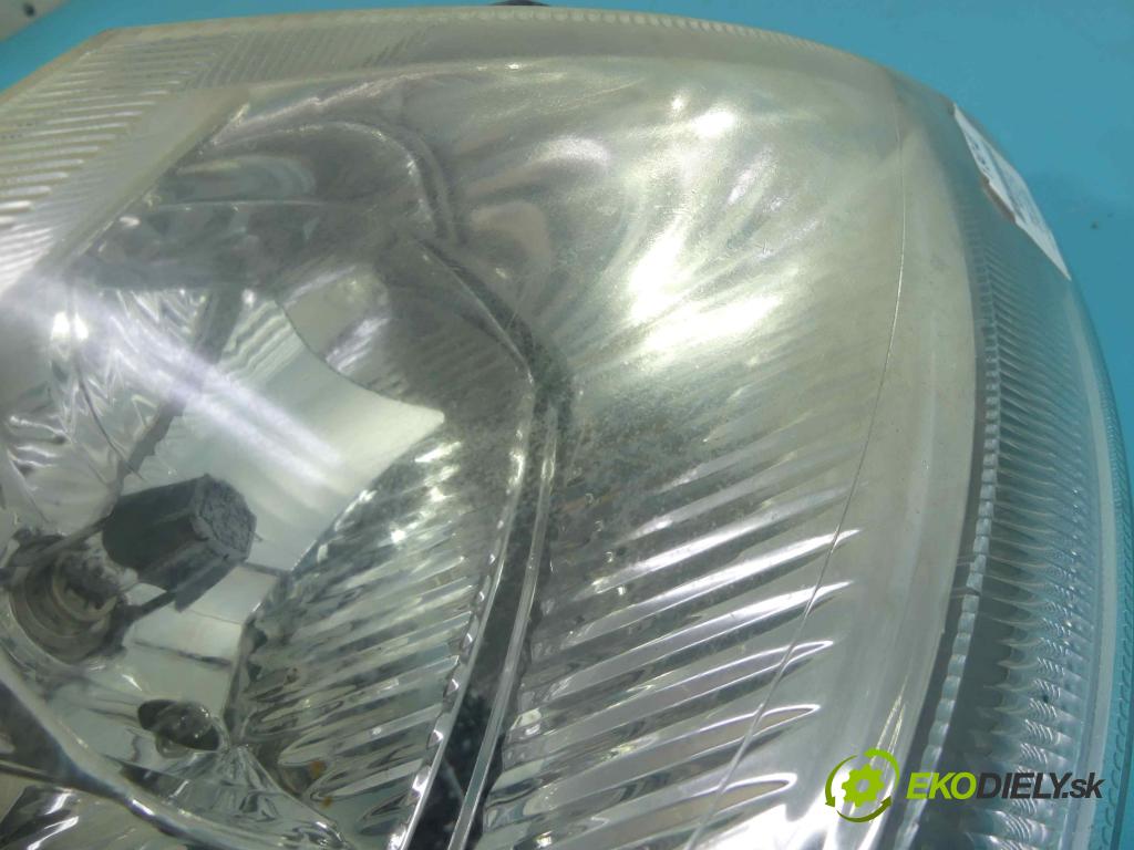 Citroen C3 I 2002-2009 1.4 73 HP manual 54 kW 1360 cm3 5- Reflektor: pravý 9647214180 (Pravé)