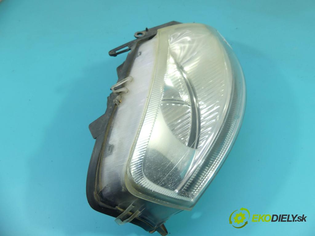 Citroen C3 I 2002-2009 1.4 73 HP manual 54 kW 1360 cm3 5- Reflektor: pravý 9647214180 (Pravé)