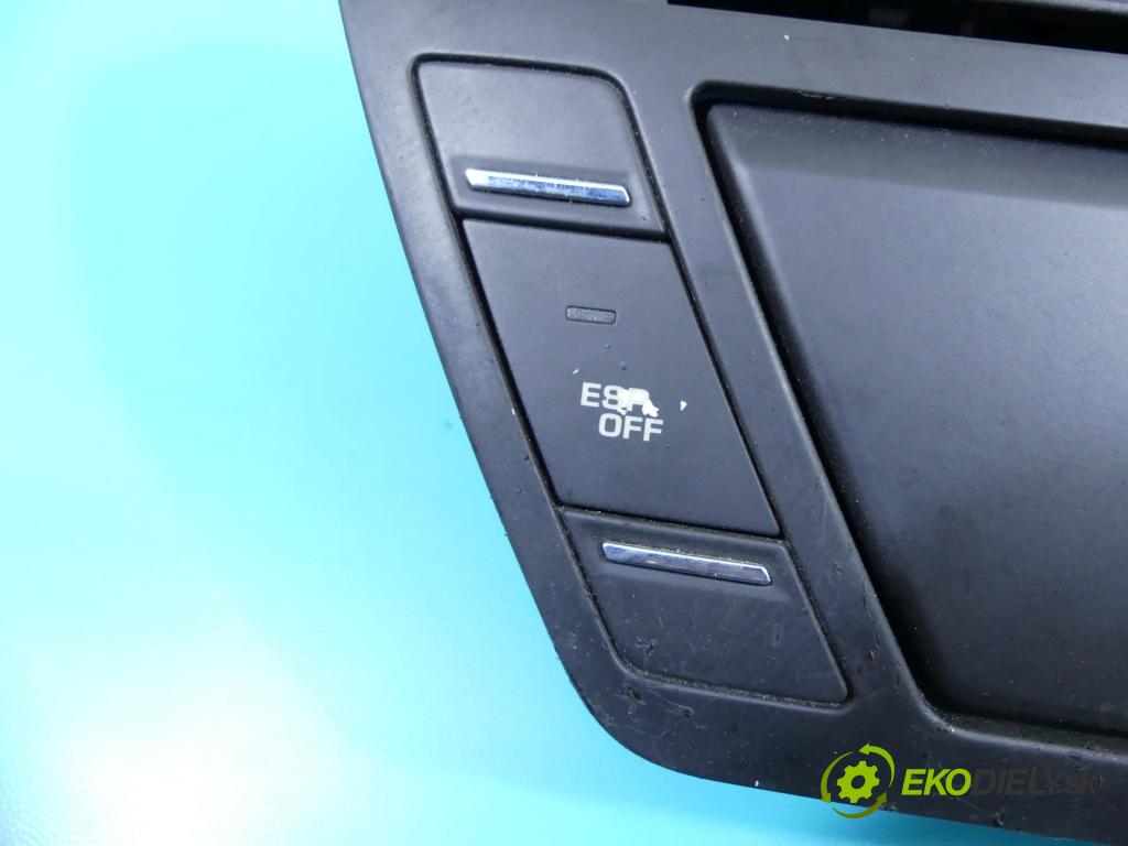 Citroen C4 Grand picasso I 2006-2013 1.6 hdi 109 HP manual 80 kW 1560 cm3 5- Mřížka: kúrenia stredová 9683265580 (Mriežky kúrenia (fukáre))