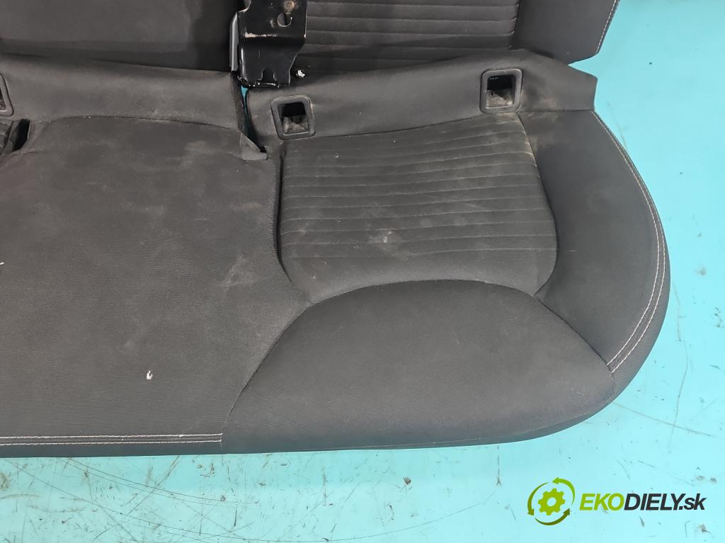 Renault Clio IV 2012-2020 1.5 dci 90 hp manual 66 kW 1461 cm3 5- Pohovka: zadní  (Sedadlo)