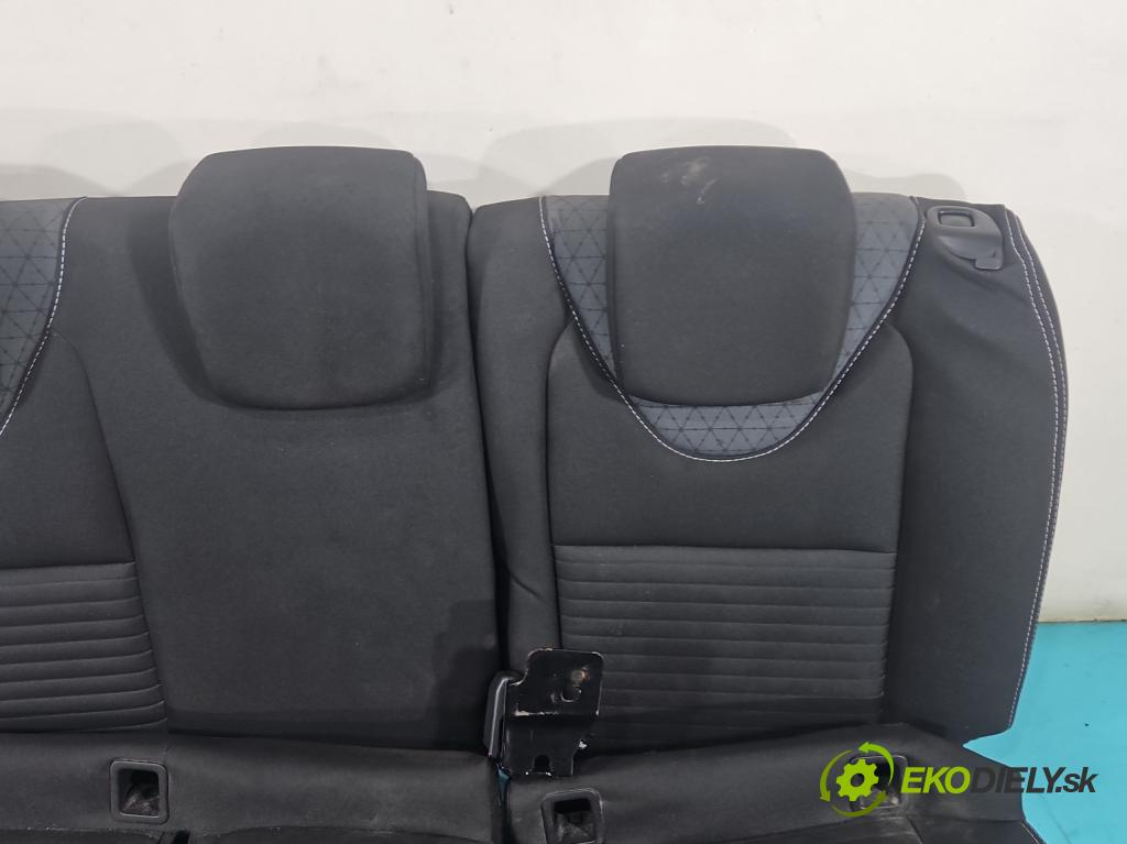Renault Clio IV 2012-2020 1.5 dci 90 hp manual 66 kW 1461 cm3 5- Pohovka: zadní  (Sedadlo)