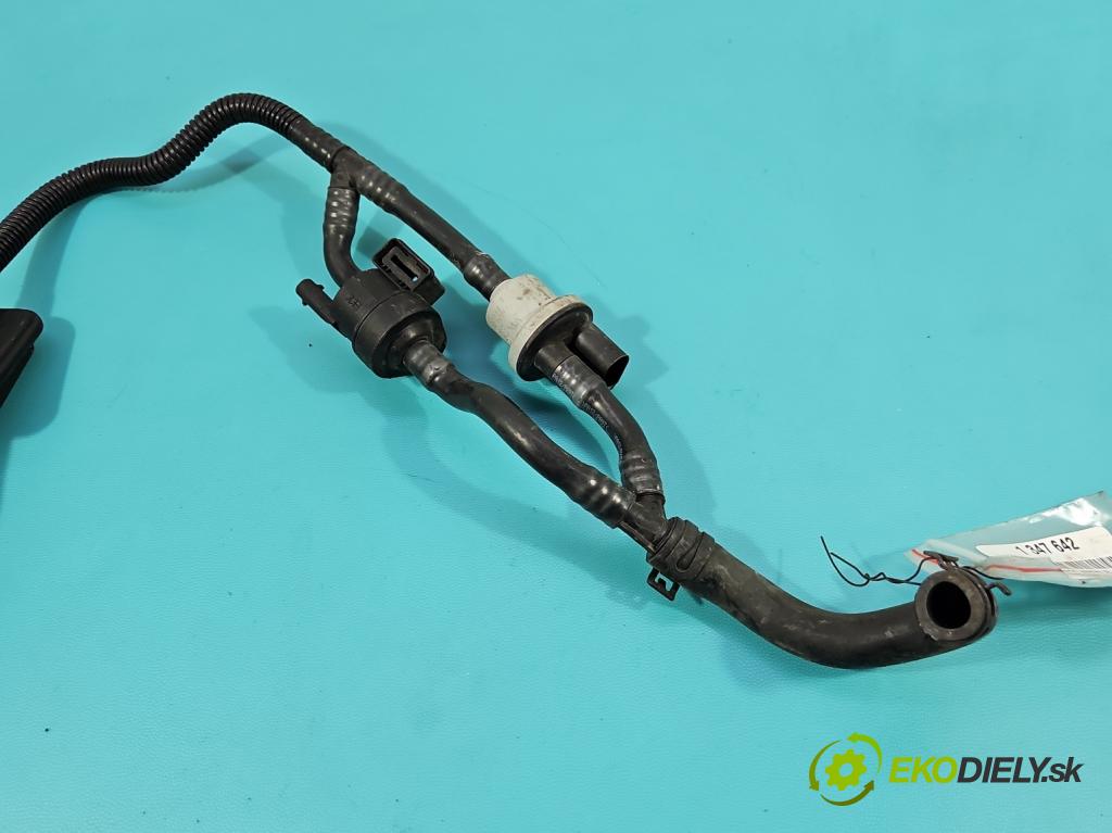 Skoda Fabia III 2014- 2021 1.0 MPI 60 hp manual 44 kW 999 cm3 5- trubka palivový 04E133277A