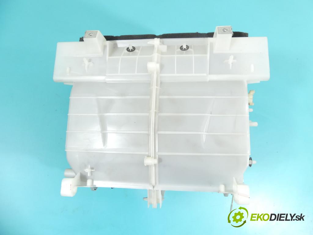 Citroen C4 Grand Picasso II 2013-2022 1.6 hdi 116 hp manual 85 kW 1560 cm3 5- radiátor 9675402780 (Radiátory topení)