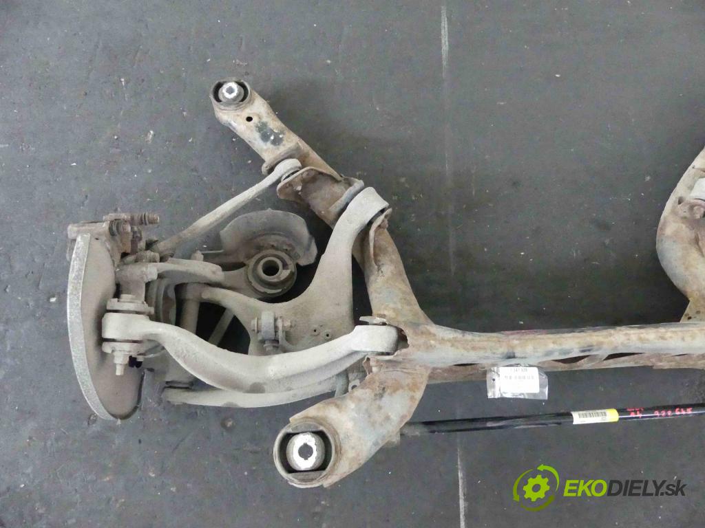 Audi A4 B8 2007-2015 2.0 tdi 143 hp manual 105 kW 1968 cm3 5- zadní výztuha 8K0511305K (Výztuhy zadní)