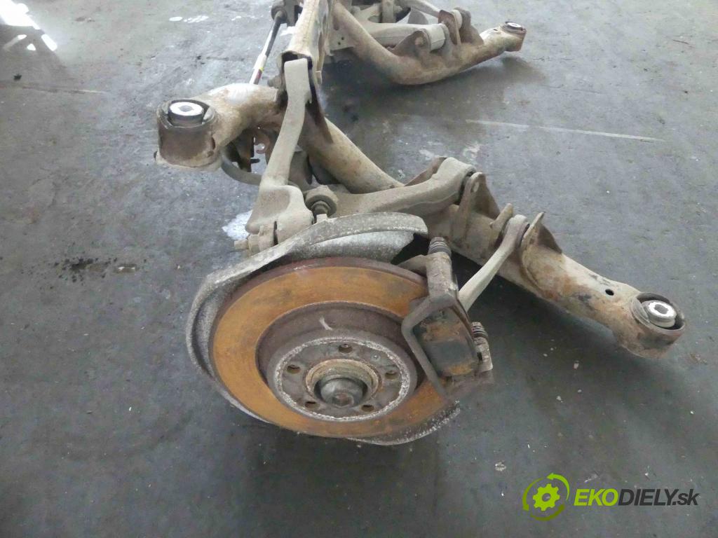 Audi A4 B8 2007-2015 2.0 tdi 143 hp manual 105 kW 1968 cm3 5- zadní výztuha 8K0511305K (Výztuhy zadní)