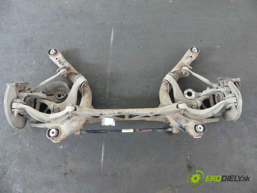 Audi A4 B8 2007-2015 2.0 tdi 143 hp manual 105 kW 1968 cm3 5- zadní výztuha 8K0511305K (Výztuhy zadní)