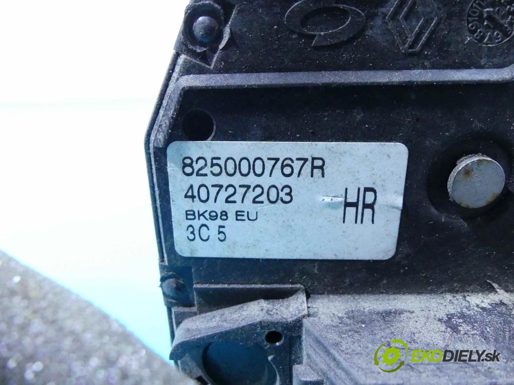Renault Clio IV 2012-2019 1.5 dci 90 hp manual 66 kW 1461 cm3 5- zámek zadní pravý 825000767R