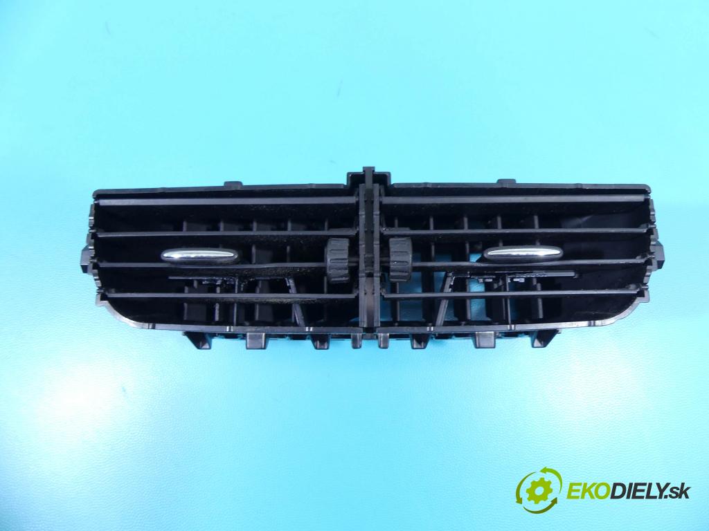 Renault Clio IV 2012-2020 1.5 dci 90 HP manual 66 kW 1461 cm3 5- Mřížka: kúrenia stredová 687504653R (Mriežky kúrenia (fukáre))