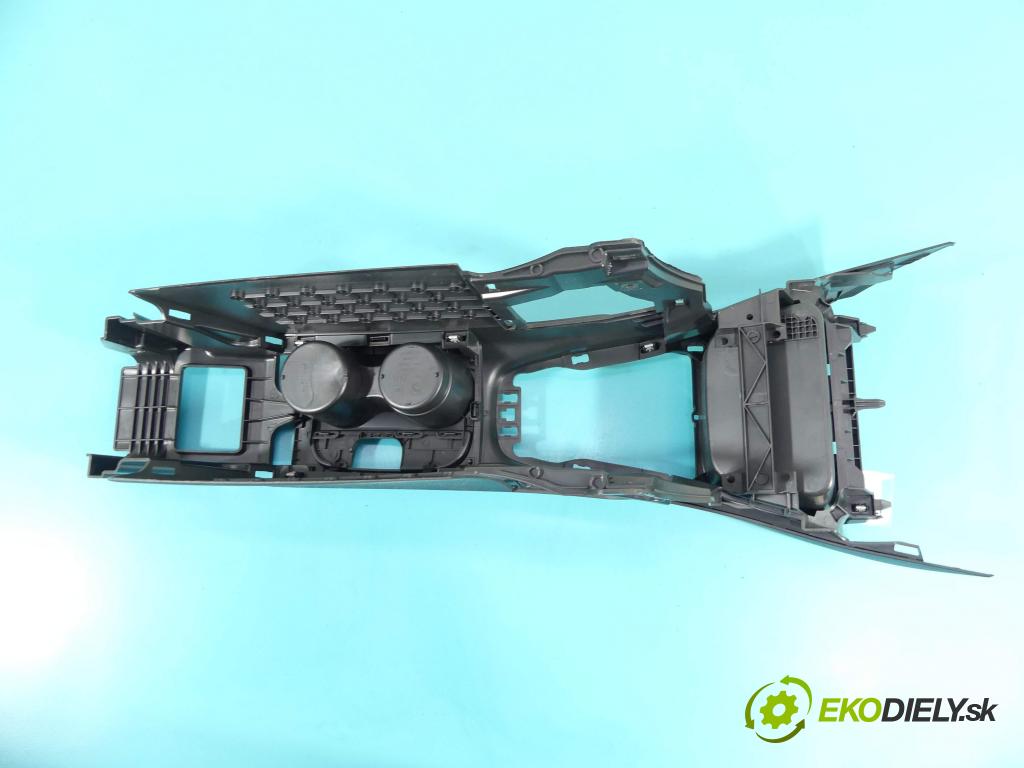 Opel Crossland 2017-2024 1.2 12V 83 HP manual 61 kW 1199 cm3 5- operadlo 460029937 (Lakťové opierky)