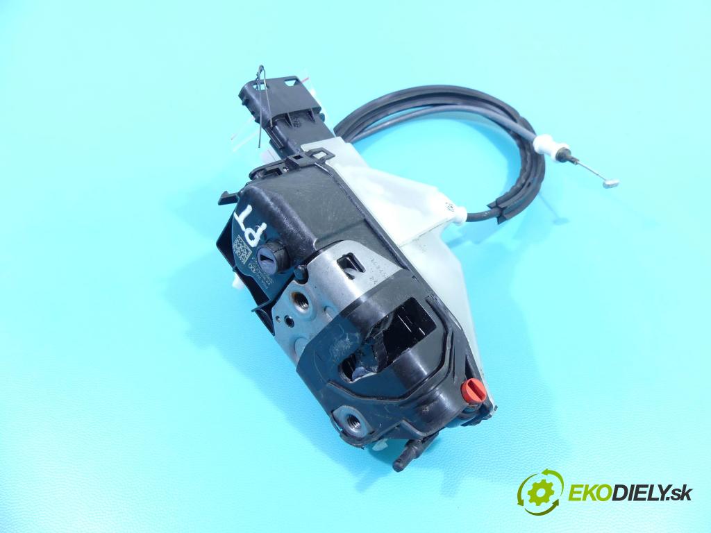 Opel Crossland 2017-2024 1.2 12V 83 hp manual 61 kW 1199 cm3 5- zámek zadní pravý 267100