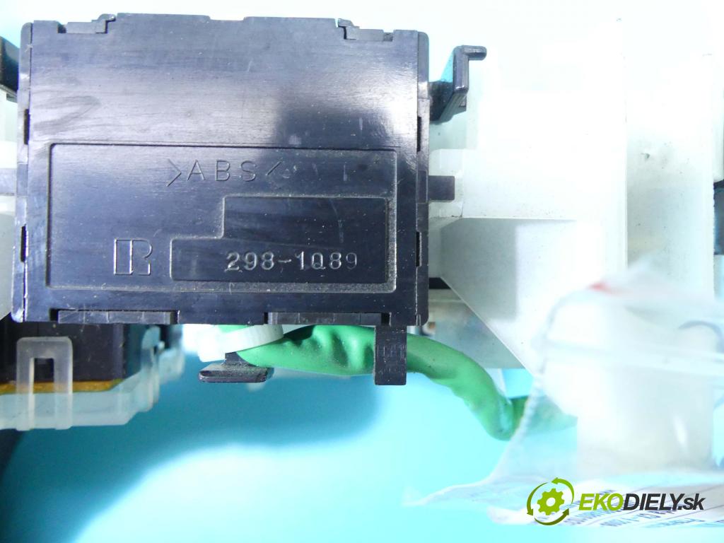 Mazda CX-9 2006-2015 3.7 V6 277KM: automatic 204 kW 3726 cm3 5- prepínač komplex: TG31 17G659 (Prepínače, spínače, tlačidlá a ovládače kúrenia)
