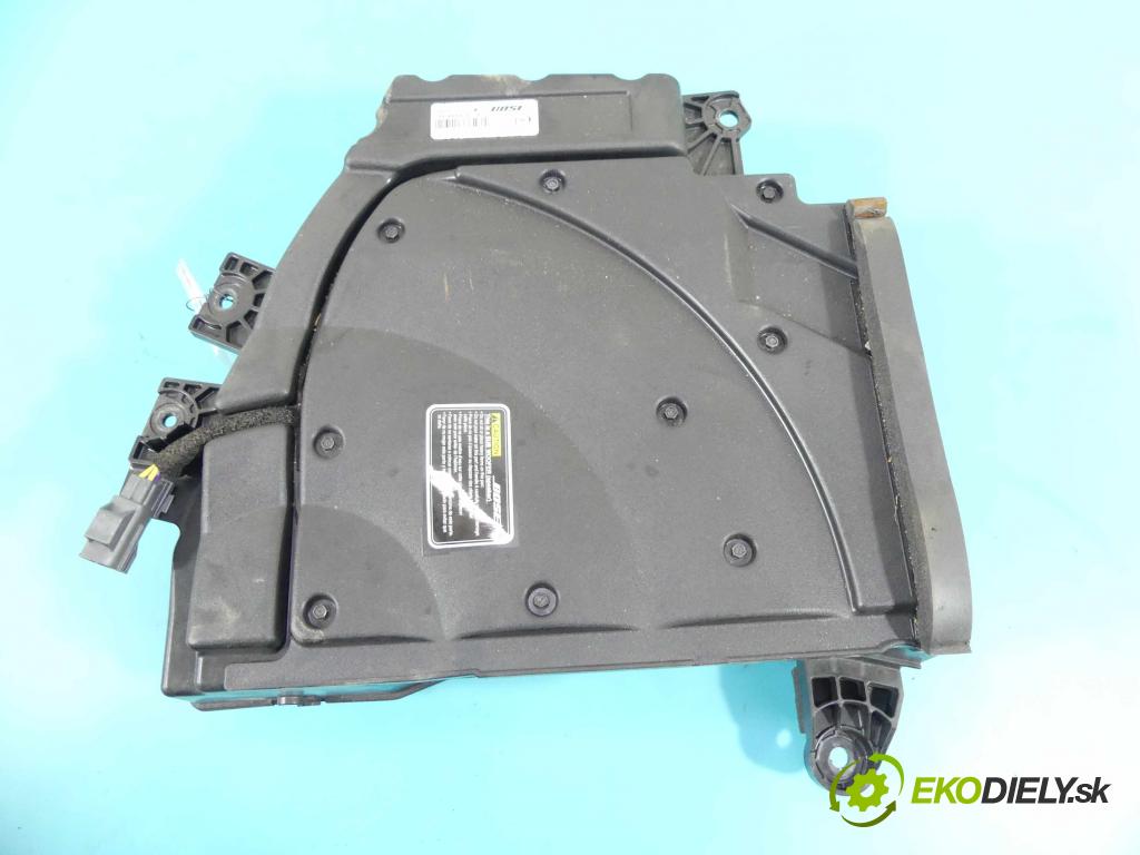 Mazda CX-9 2006-2015 3.7 V6 277KM: automatic 204 kW 3726 cm3 5- Subwoofer: TD1466960 (Audio zariadenia)