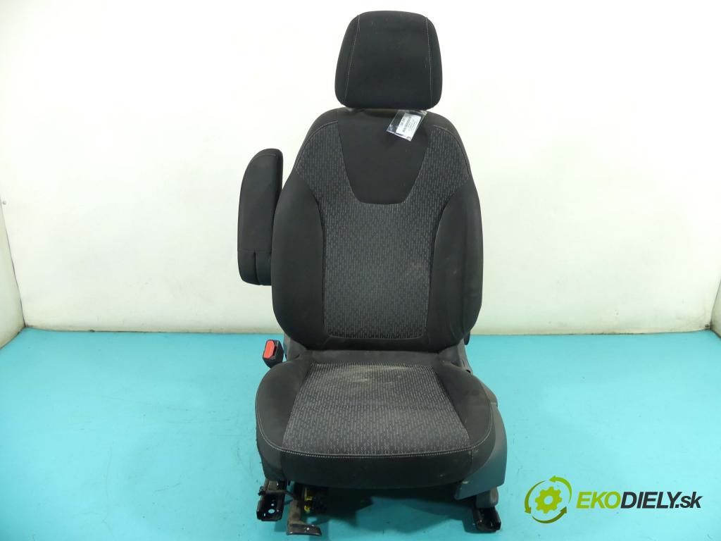 Opel Crossland 2017-2024 1.2 12V 83 HP manual 61 kW 1199 cm3 5- Sedačka ľavý  (Sedačky, sedadlá)