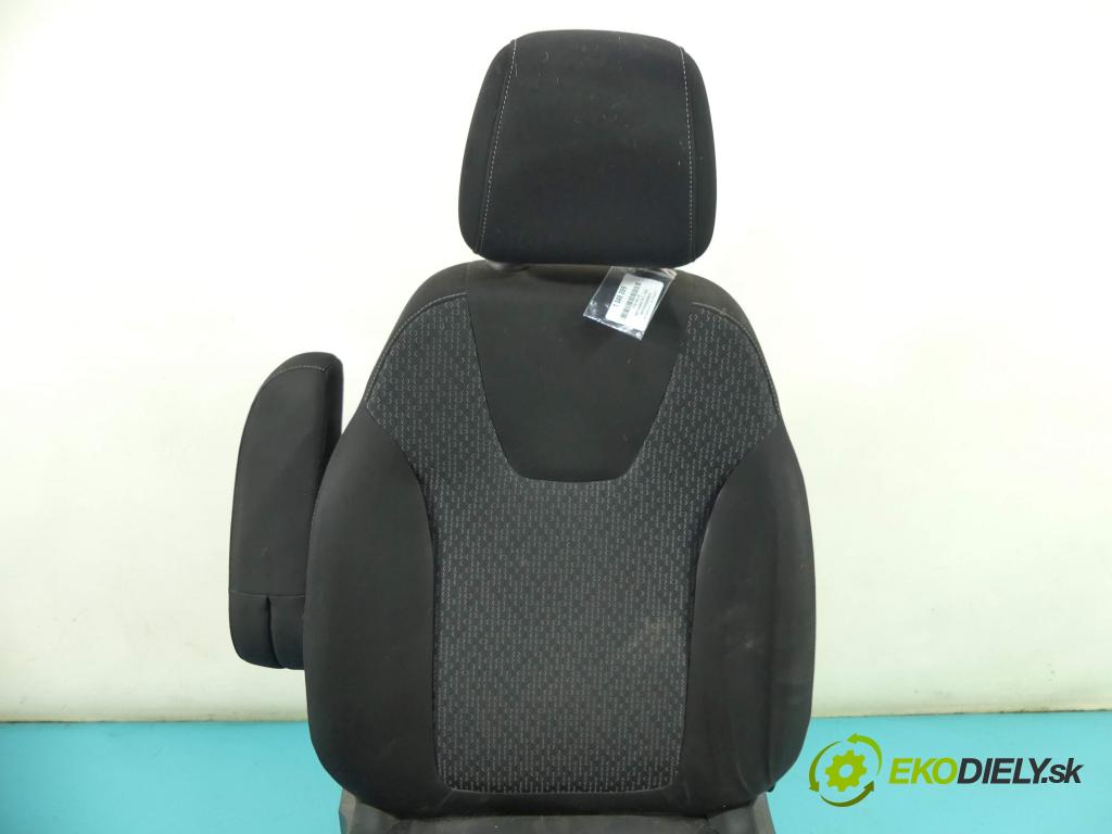 Opel Crossland 2017-2024 1.2 12V 83 HP manual 61 kW 1199 cm3 5- Sedačka ľavý  (Sedačky, sedadlá)