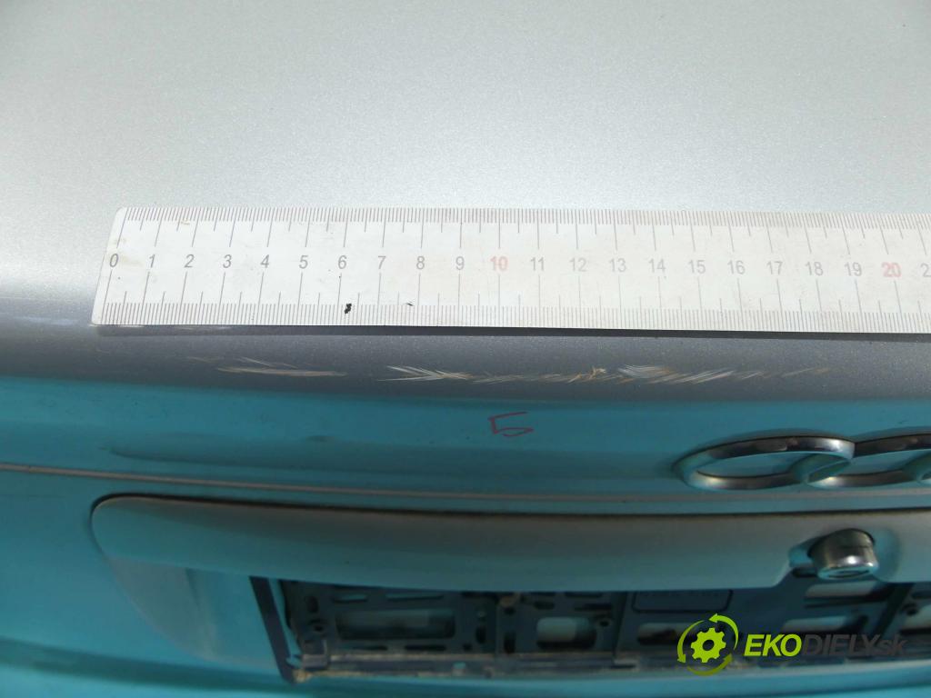 Audi A4 B5 1994-2001 1.6 101 hp manual 74 kW 1595 cm3 4- zadní kufrové dveře  (Zadní kapoty)