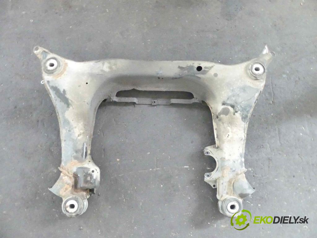 Audi A4 B5 1994-2001 1.8 20V 125 hp manual 92 kW 1781 cm3 4- výztuha motoru 