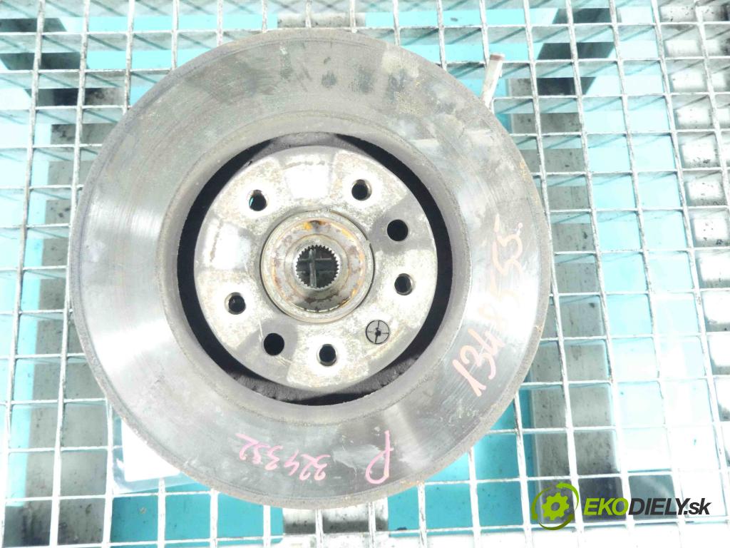 Opel Zafira B 2005-2014 1.9 cdti 120 HP manual 88 kW 1910 cm3 5- náboj pravé  (Náboje)